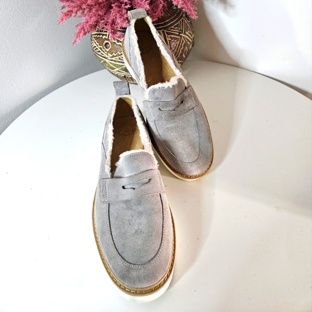 Ugg Suede Flat Shoe
